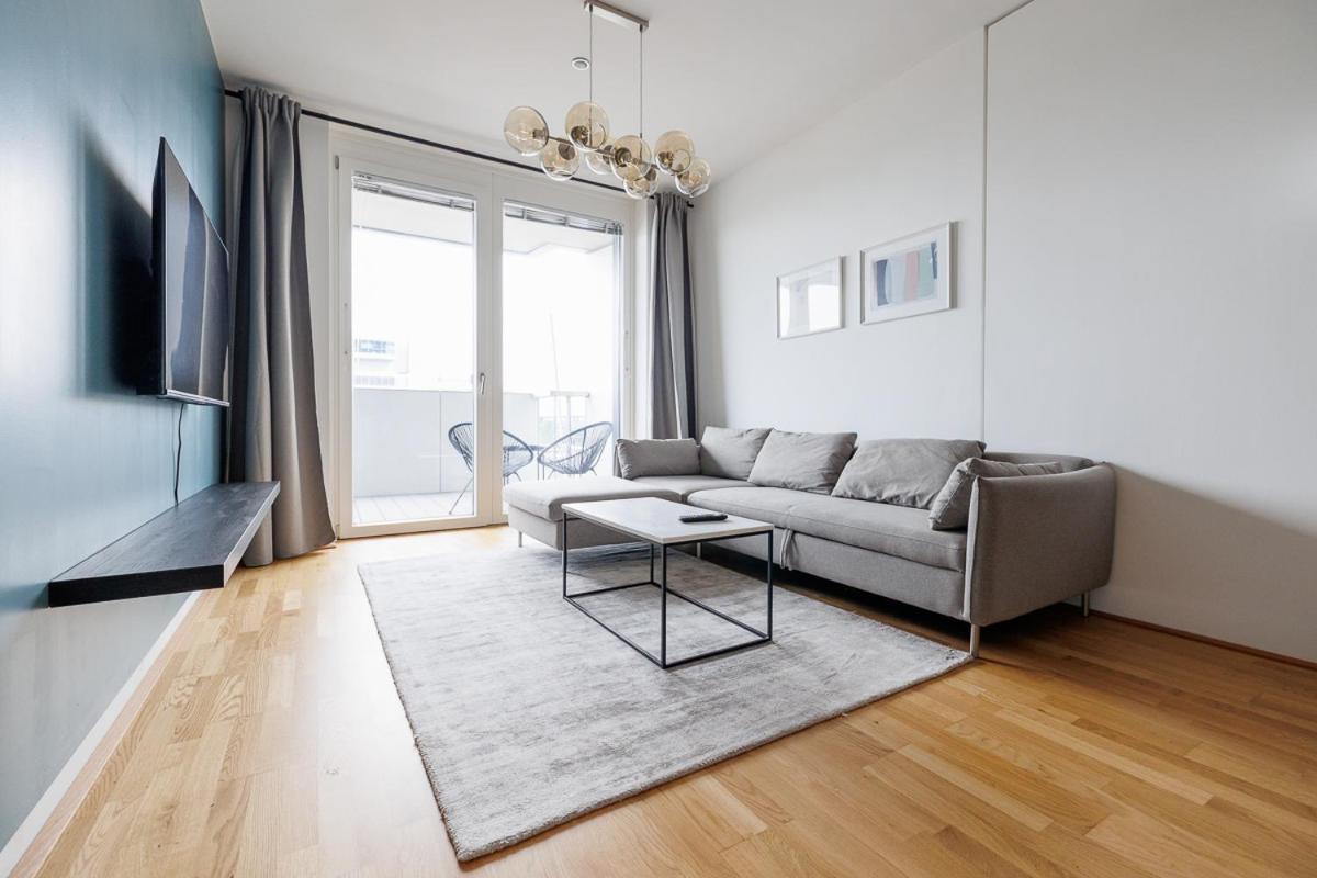 Lovely Apartment In Marina Tower - 10Min To City Center Wien Exteriör bild