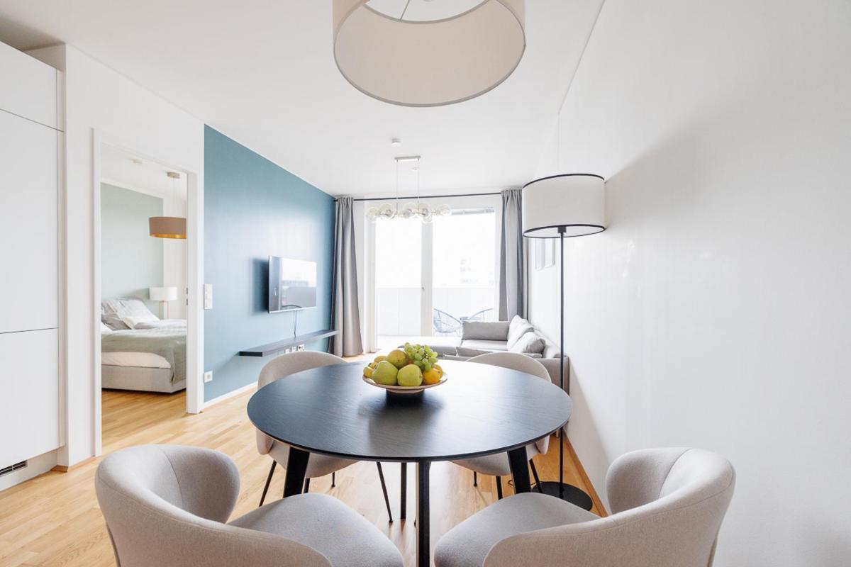 Lovely Apartment In Marina Tower - 10Min To City Center Wien Exteriör bild