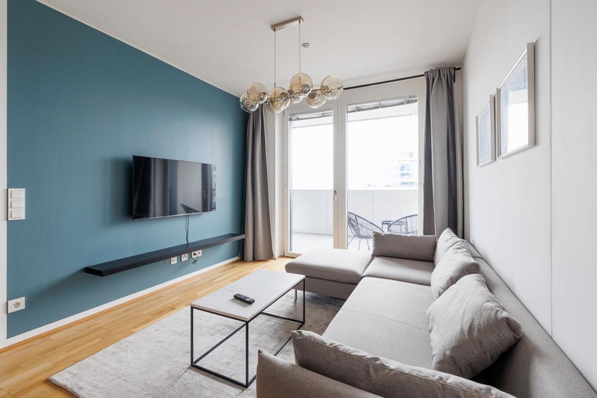 Lovely Apartment In Marina Tower - 10Min To City Center Wien Exteriör bild